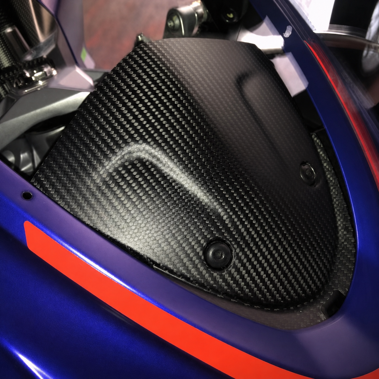 Carbon Fiber Windscreen Bracket Panel for Aprilia RS660 (2021–2024) | View 1 | ZOOMVIBE