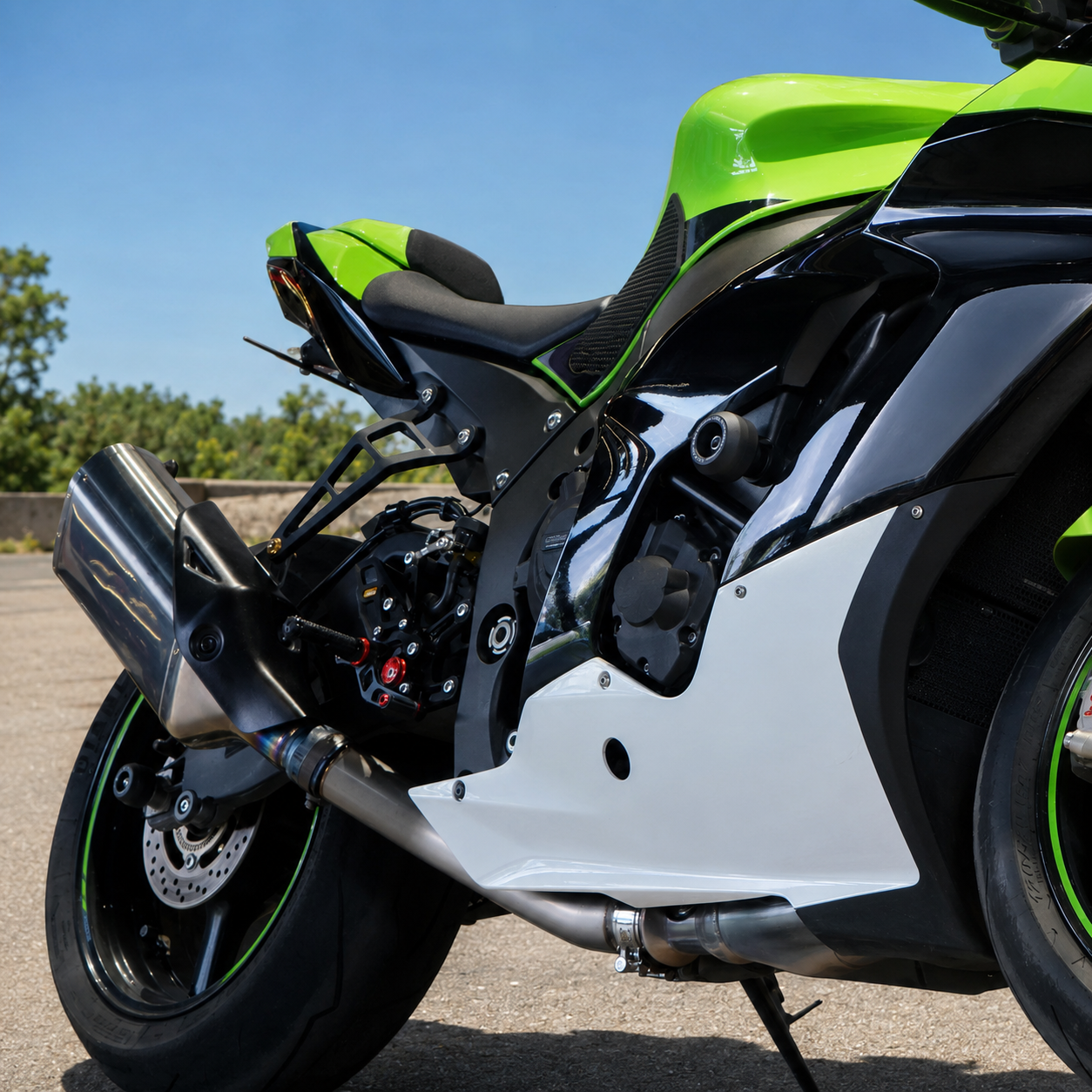 2021-2026 Kawasaki Ninja ZX-10R / Ninja ZX-10RR Exhaust Link Pipe product detail view 3