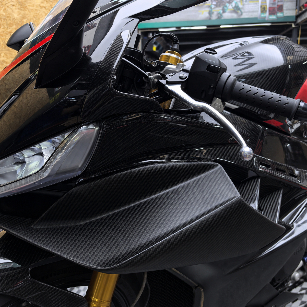 Carbon Fiber Front Fairing Side Panels for Aprilia RSV4 (2021–2024) - View 2 | ZOOMVIBE MOTO
